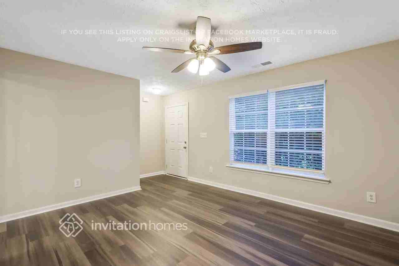 125 Lang Rd - Photo 2 of 20