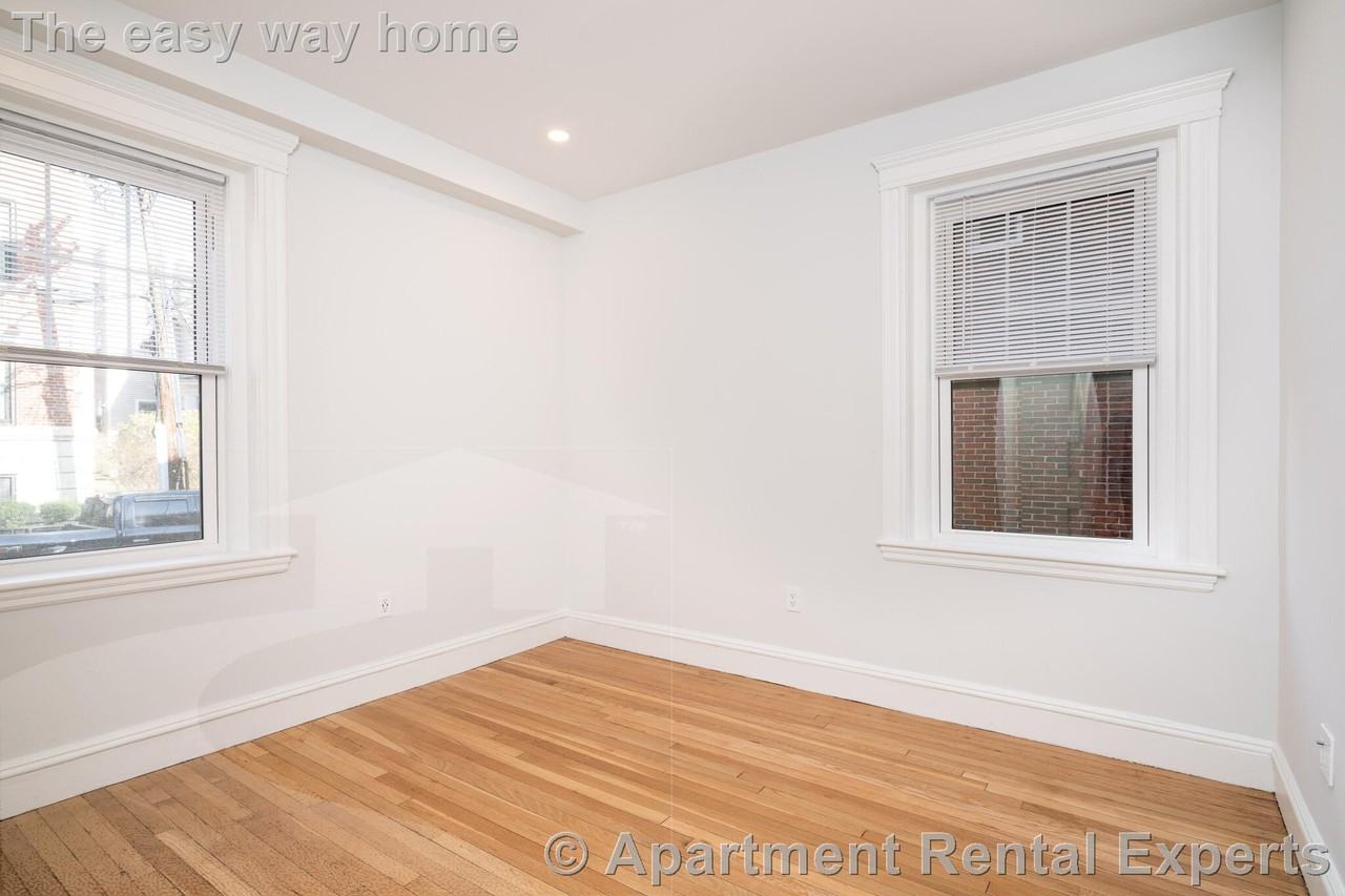 18 Forest St #3 - Photo 6 of 7