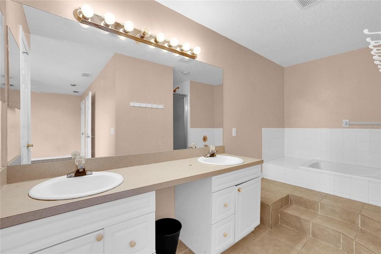 2918 Fan Palm Dr - Photo 6 of 12