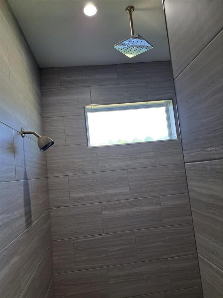 20627 Majestic St - Photo 4 of 15