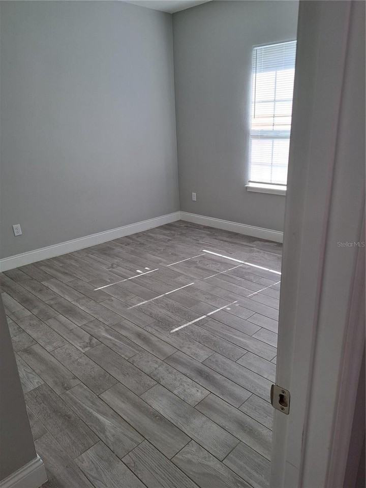 20627 Majestic St - Photo 6 of 15