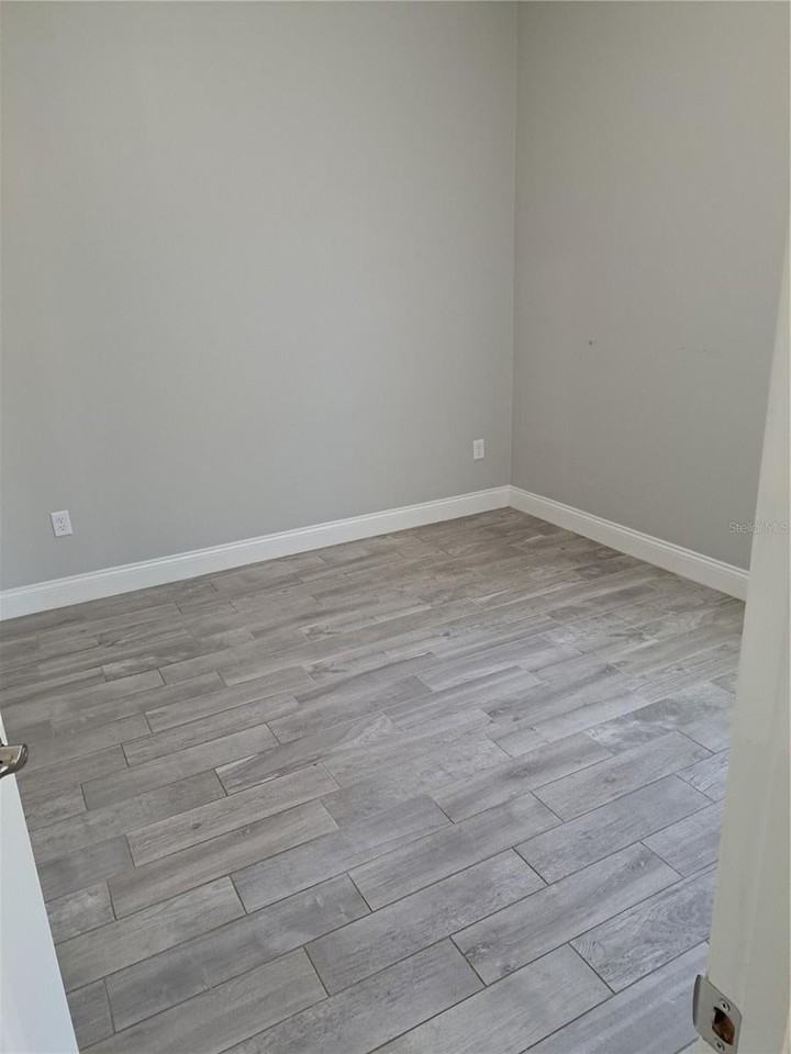 20627 Majestic St - Photo 7 of 15