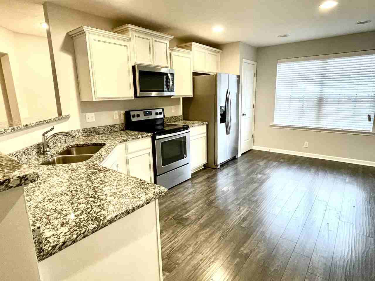 3447 Nightshade Dr - Photo 2 of 10