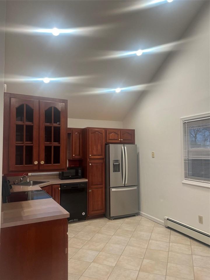 372 Howard Ave ##2 - Photo 2 of 2