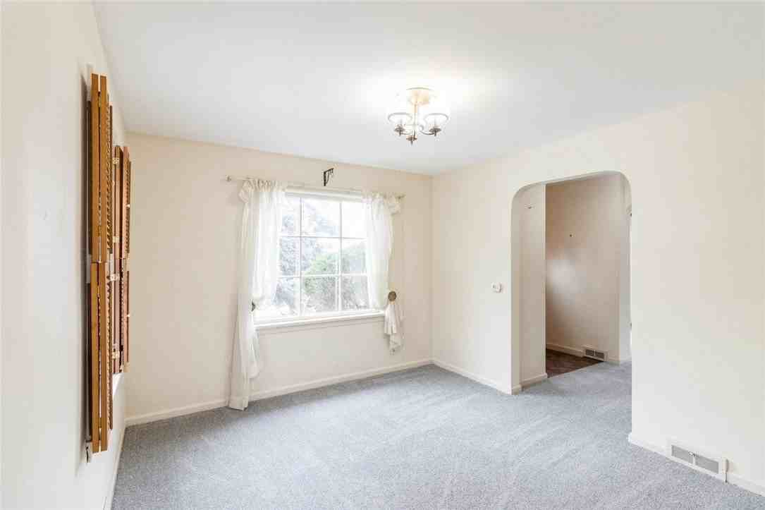 569 Barry Rd - Photo 7 of 31