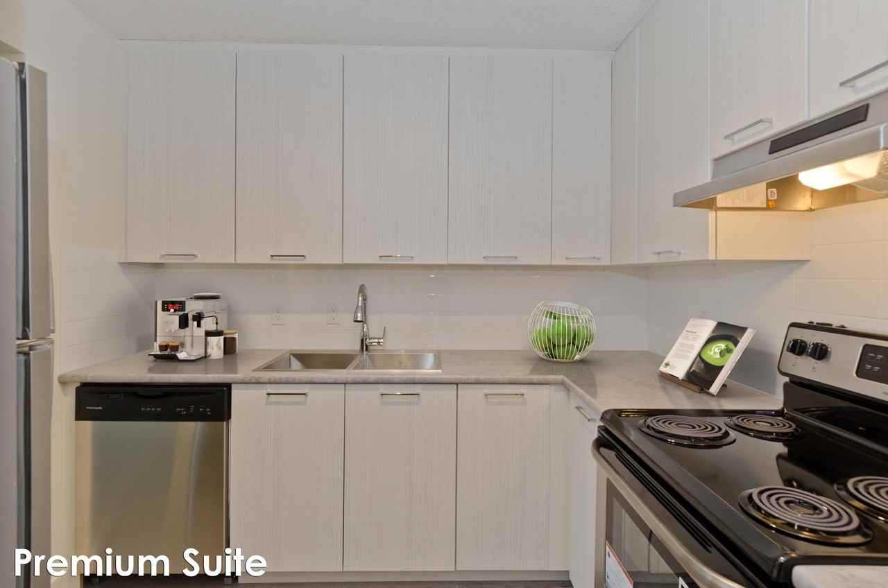 Tower Lane Terrace Apartments - Photo 2 of 12