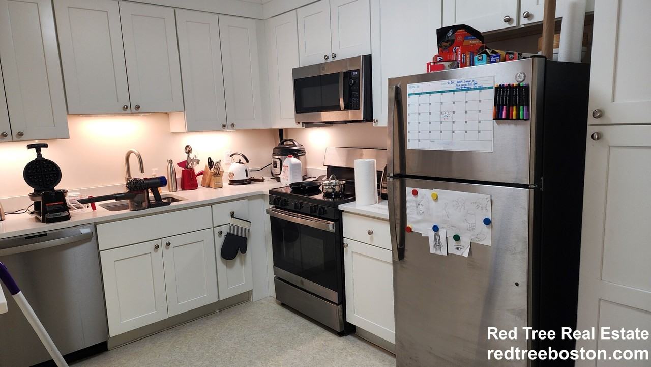 30 Fuller St #406 - Photo 2 of 8