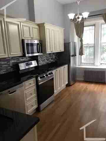 686 Parker St #2 - Photo 3 of 11