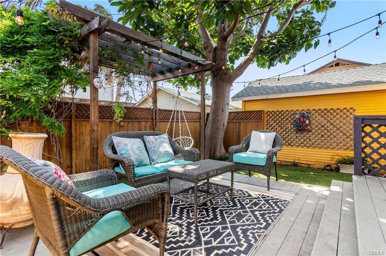 2612 S Denison Ave - Photo 2 of 21