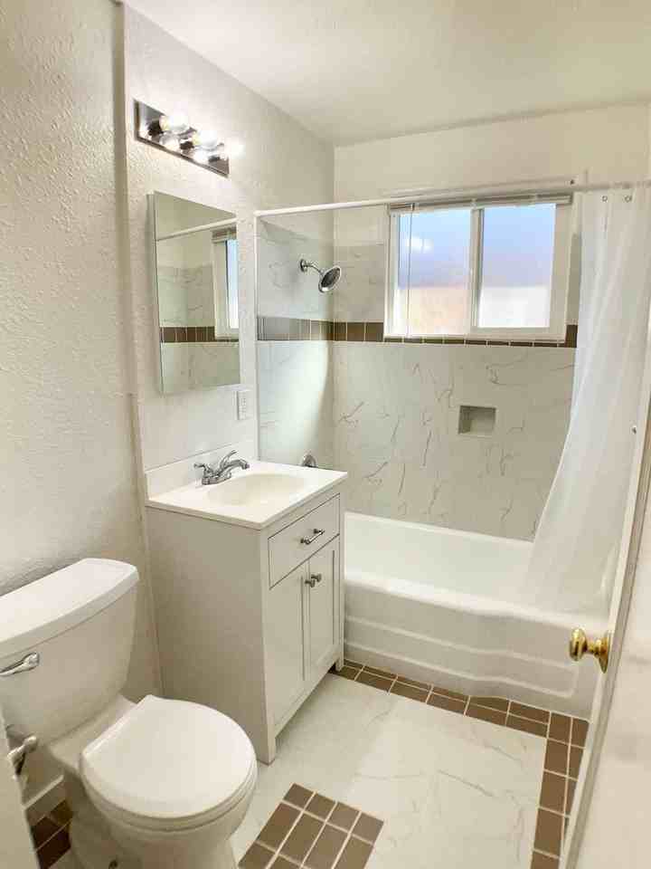 738 Innes Ave - Photo 4 of 17