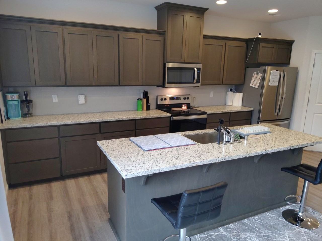 3768 Court Q - Photo 6 of 39