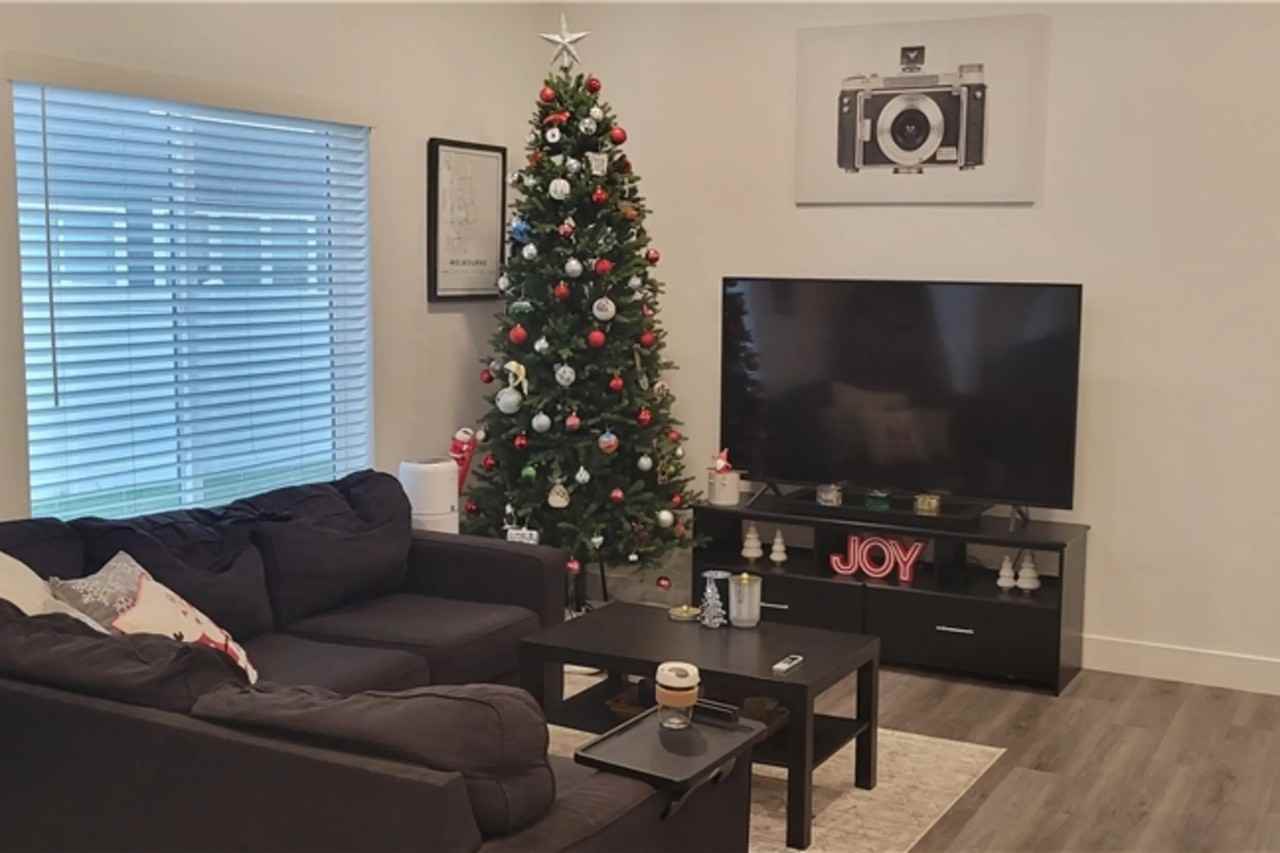 188 E 550 N - Photo 2 of 11