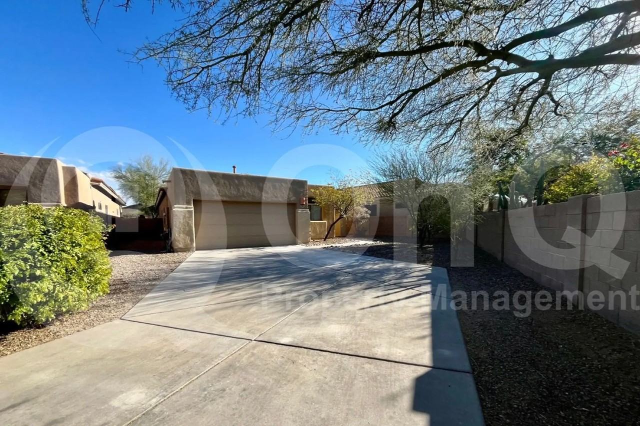 7521 W Pepper Ridge Rd - Photo 2 of 12