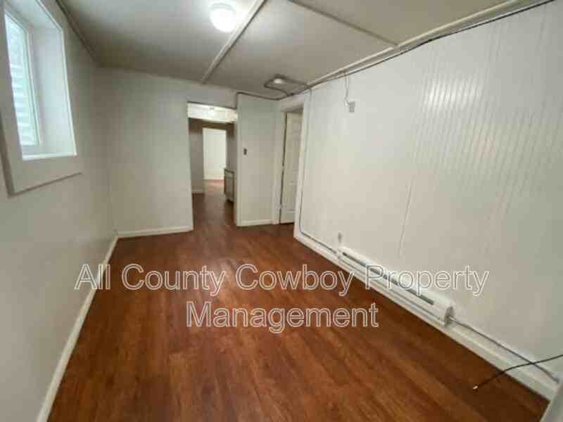 566 1/2 N 9th St #566-1-2-9t - Photo 2 of 10