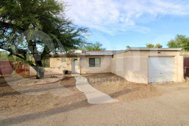 4937 E Rosewood St - Photo 2 of 22