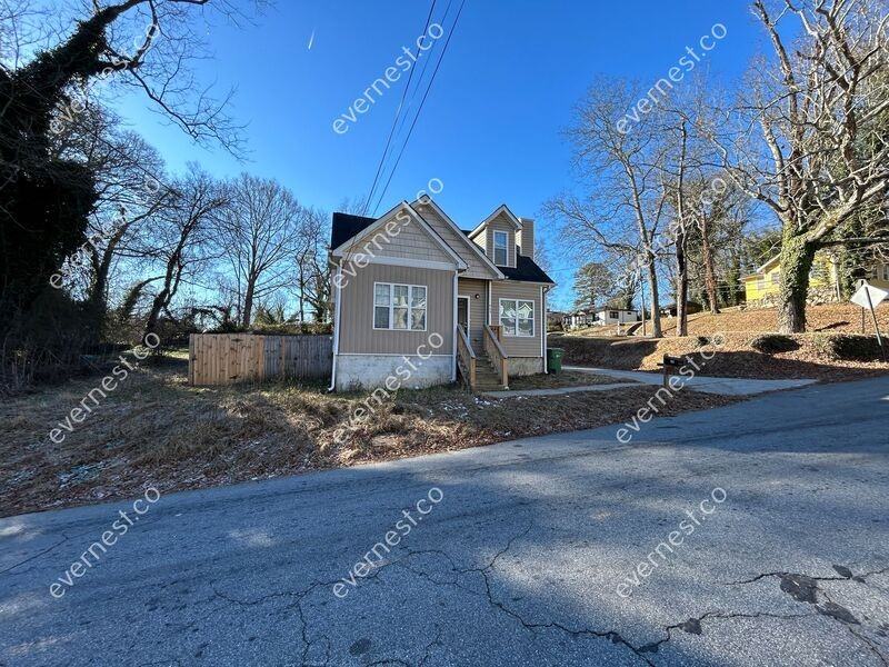 945 N Grand Ave Nw - Photo 2 of 34