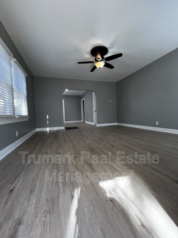 1347 E Elizabeth St - Photo 3 of 17