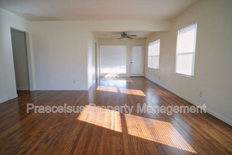 5021 Garfield St - Photo 4 of 20