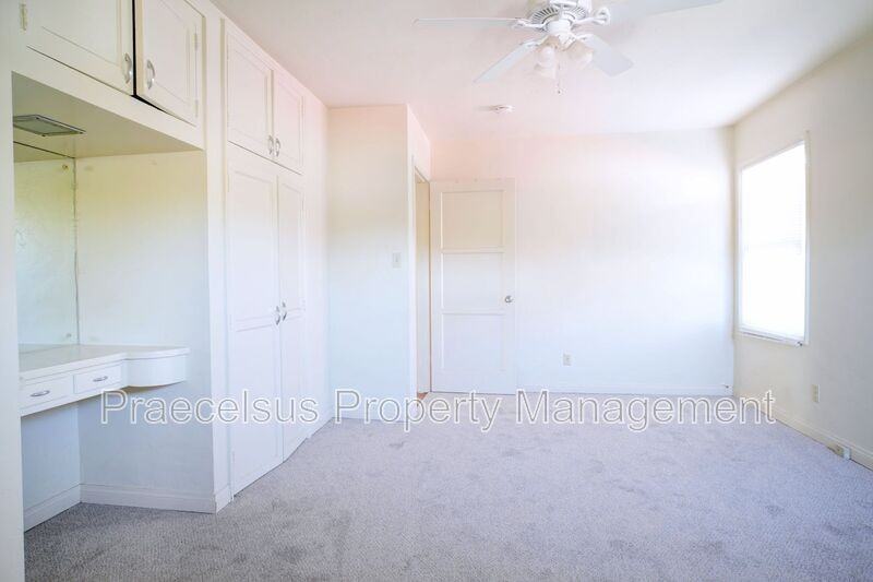 5021 Garfield St - Photo 7 of 20