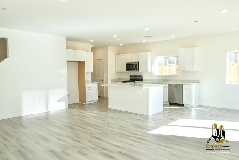 8161 Trapper Ranch Rd - Photo 3 of 26