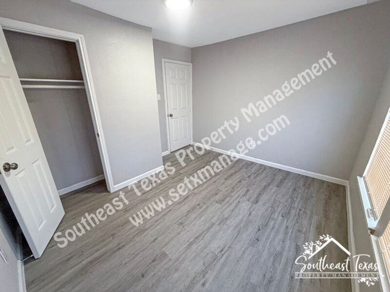 3890 Harding Avenue #A - Photo 6 of 9