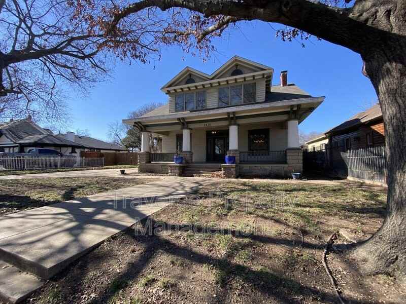 2820 Travis Ave - Photo 3 of 42