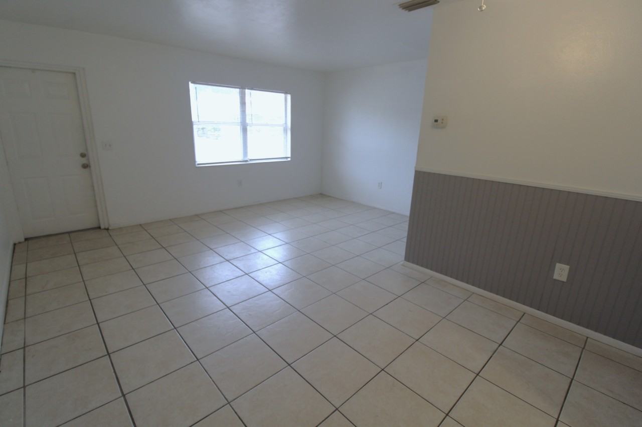 1710 Central Ave - Photo 3 of 9