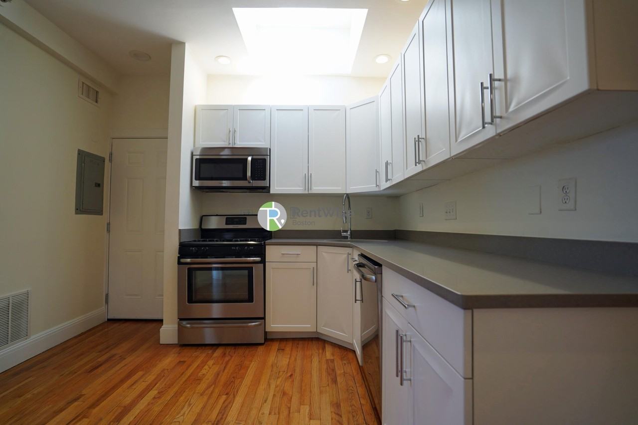 10 Brainerd Rd #48 - Photo 6 of 36