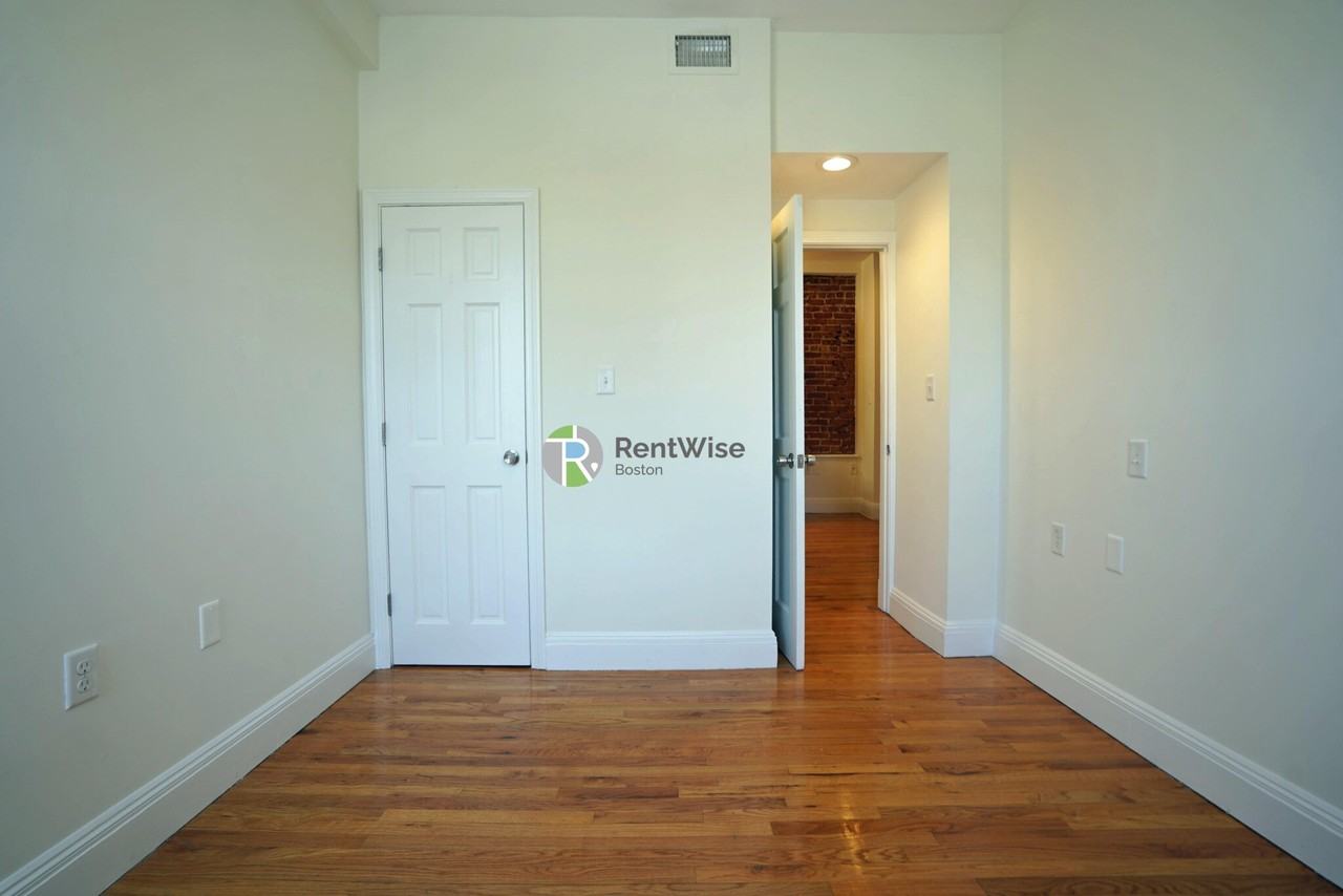 10 Brainerd Rd #48 - Photo 7 of 36