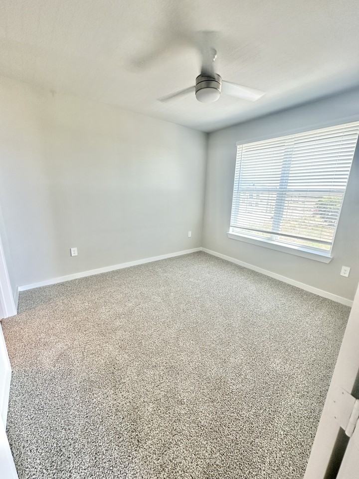 3845 Frontier Pkwy #3318 - Photo 5 of 12