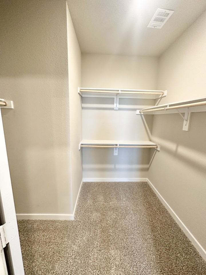 3845 Frontier Pkwy #3318 - Photo 6 of 12