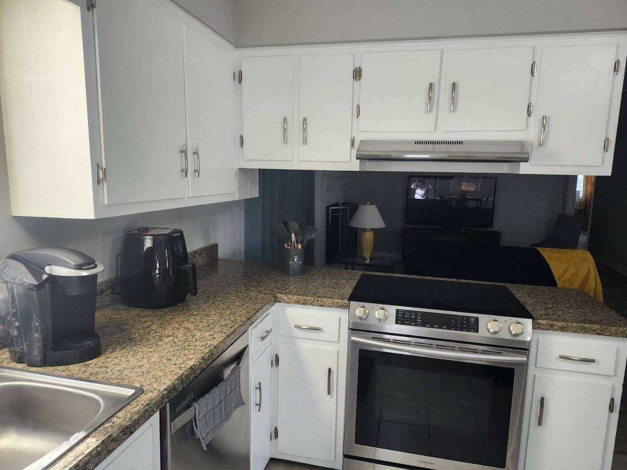 143 Windsor Dr #NA - Photo 4 of 20