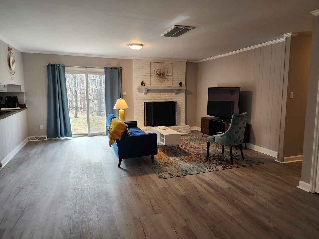 143 Windsor Dr #NA - Photo 6 of 20