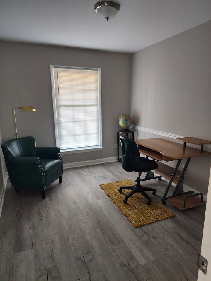 143 Windsor Dr #NA - Photo 7 of 20