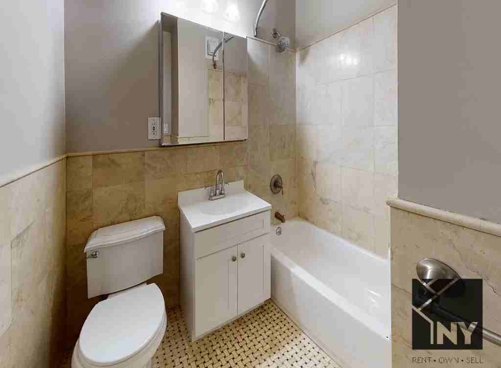 40 Harrison St #12R - Photo 7 of 10