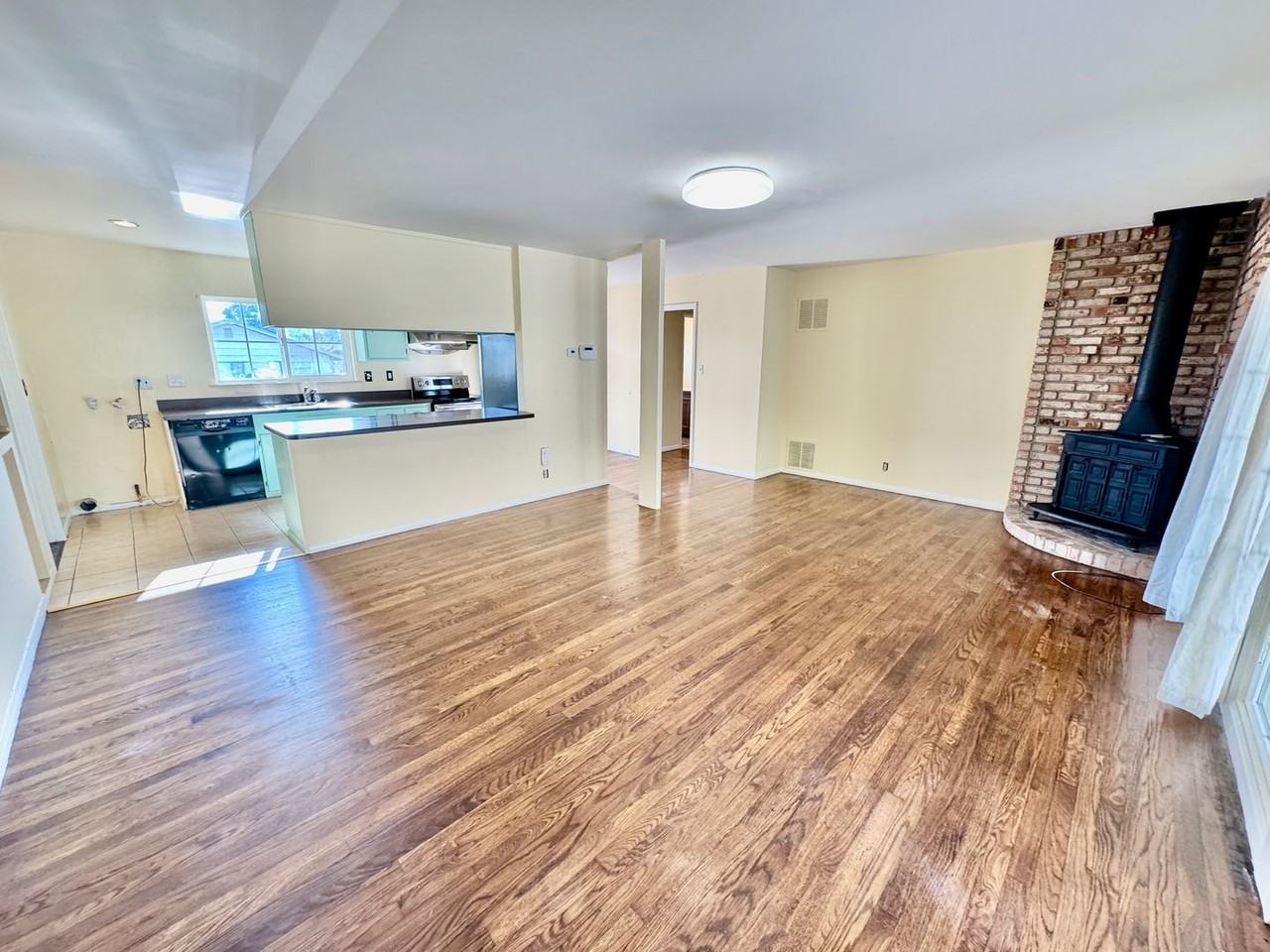 4367 Nelson Dr - Photo 4 of 27