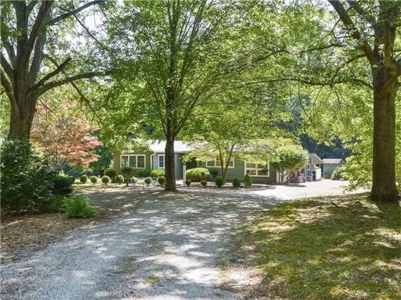 190 Dug Hill Rd - Photo 2 of 11
