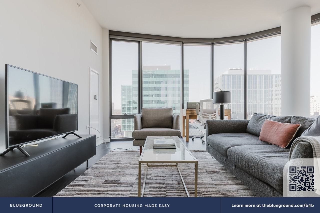 5252 South Cornell Avenue - Photo 5 of 38