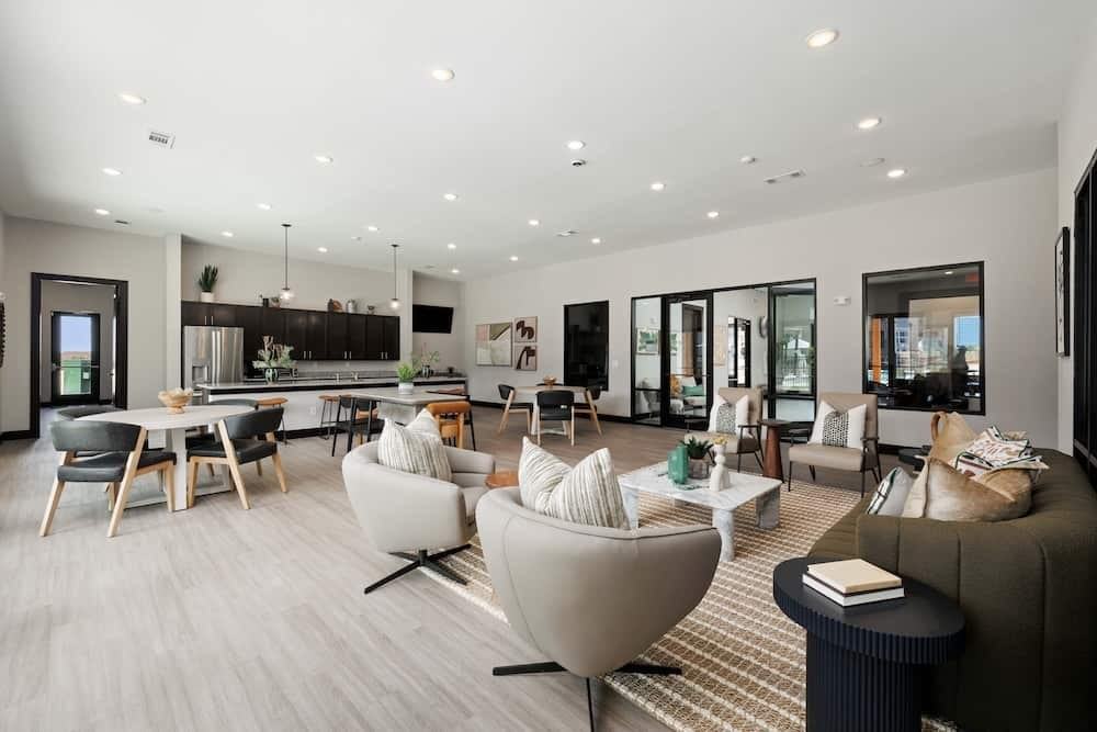 Oak Creek - Photo 7 of 47