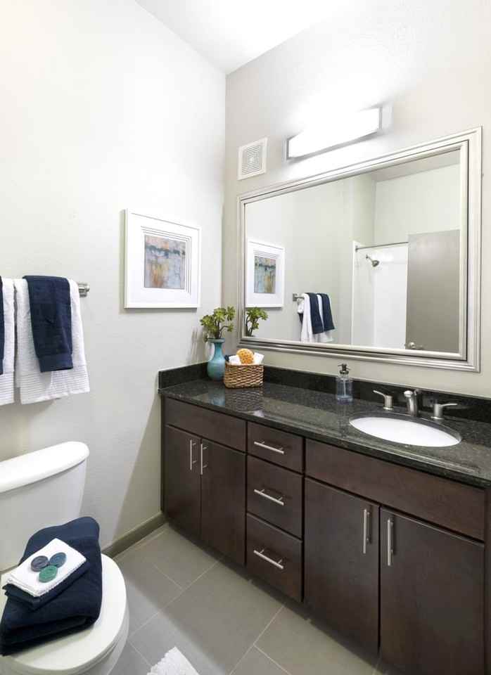 303 West Ave - Photo 4 of 20