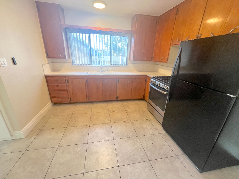 504 West F Street #504 - Photo 6 of 31