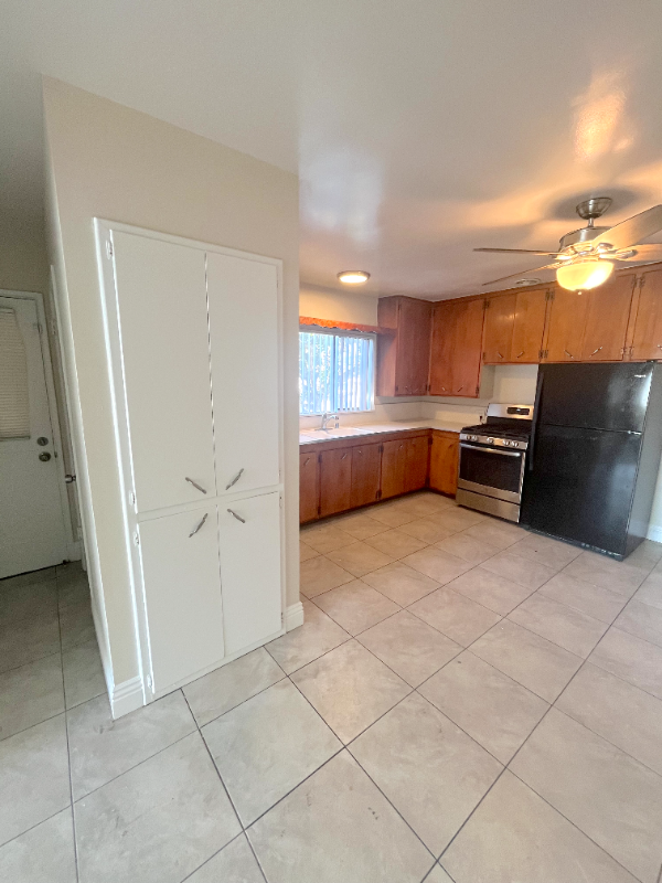 504 West F Street #504 - Photo 7 of 31