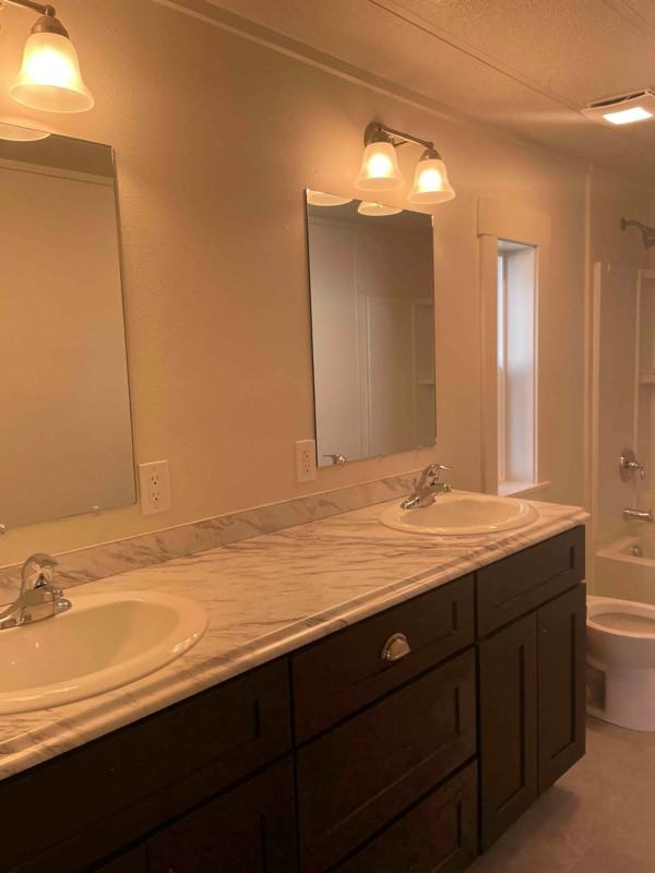 210 N Johnson Ave - Photo 3 of 20