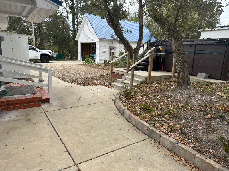 313 73rd Ave N - Photo 4 of 14