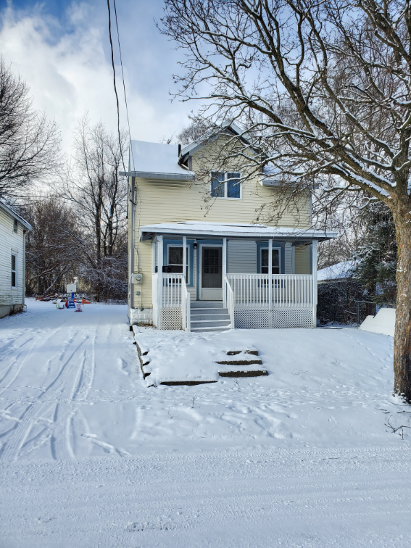 1443 Knollwood Ave - Photo 2 of 17