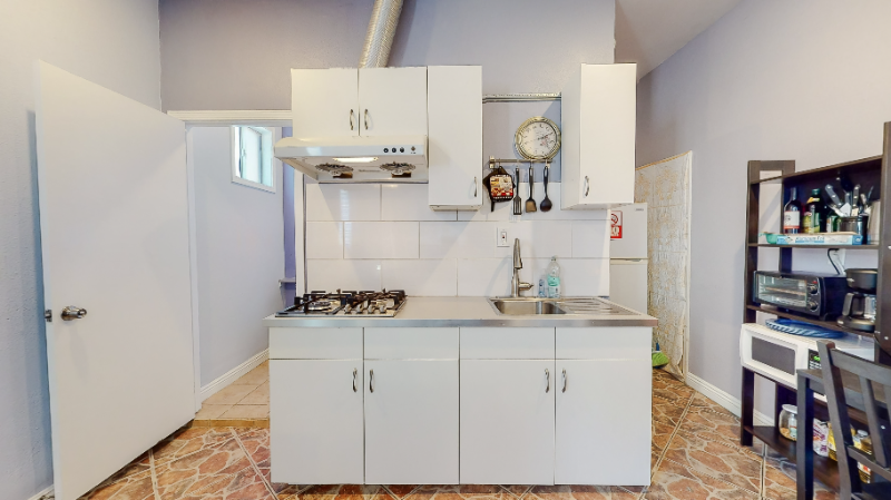 1045 N Hazard Ave - Photo 4 of 11