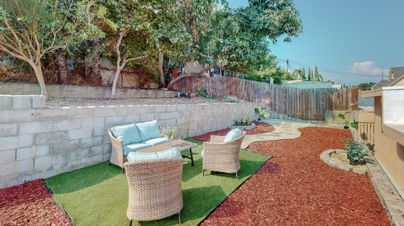 1045 N Hazard Ave - Photo 6 of 11