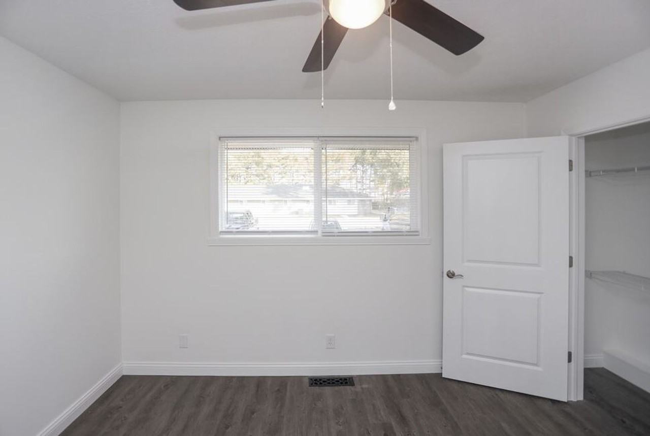 52 Flats - Photo 6 of 50