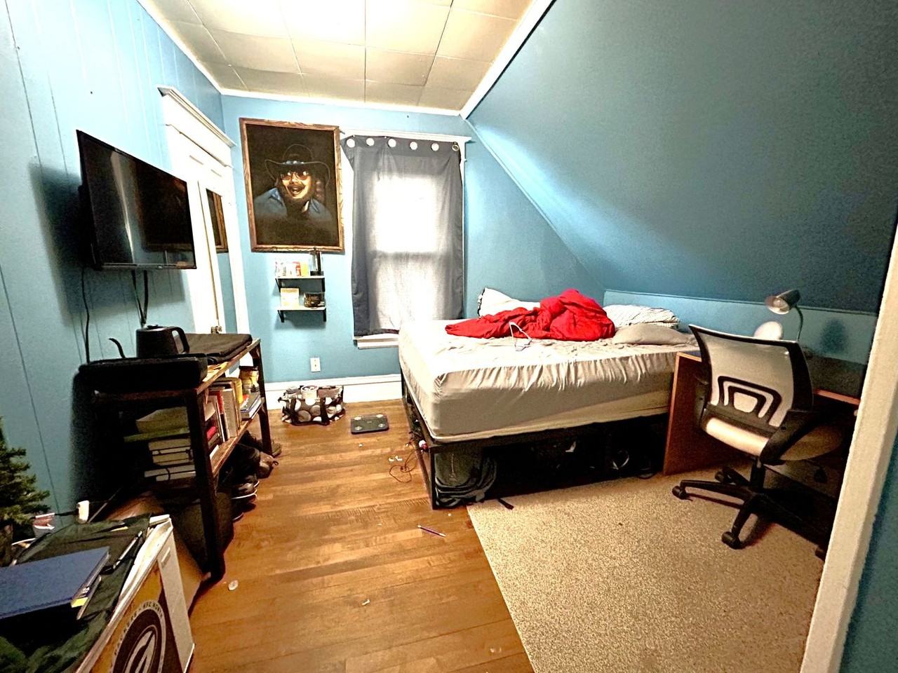 927 Drake Street - Photo 4 of 11