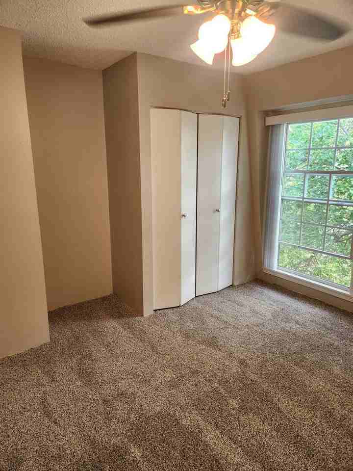 Pleasant Court Apartments - Photo 4 of 19